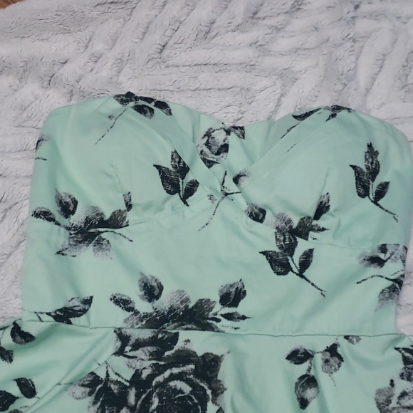 Mint green gray flowered flowy strapless dress L - Picture 3 of 8